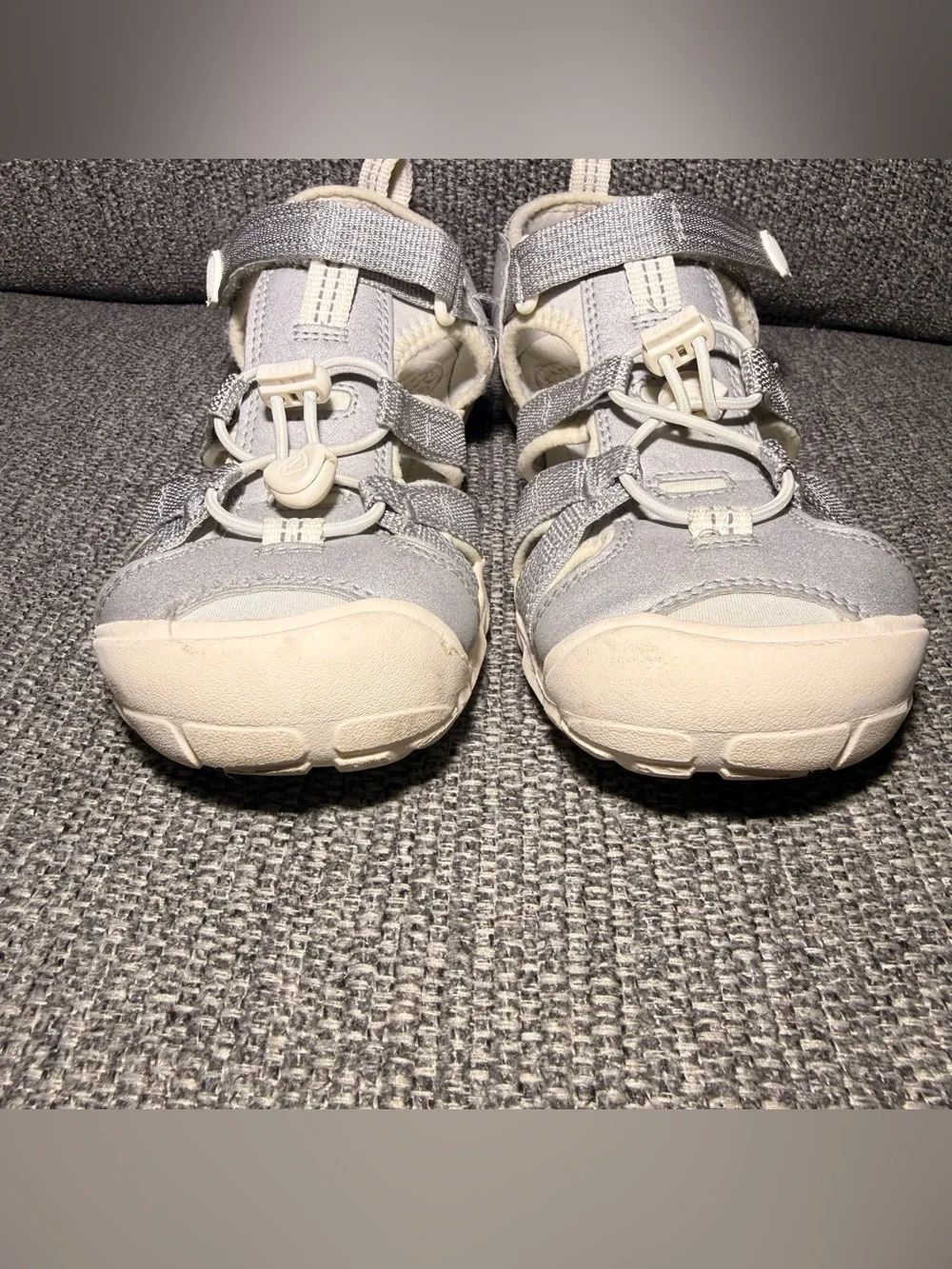 Keen Kids' Seacamp II CNX silver star/white sandal washable bungee Velcro size 3